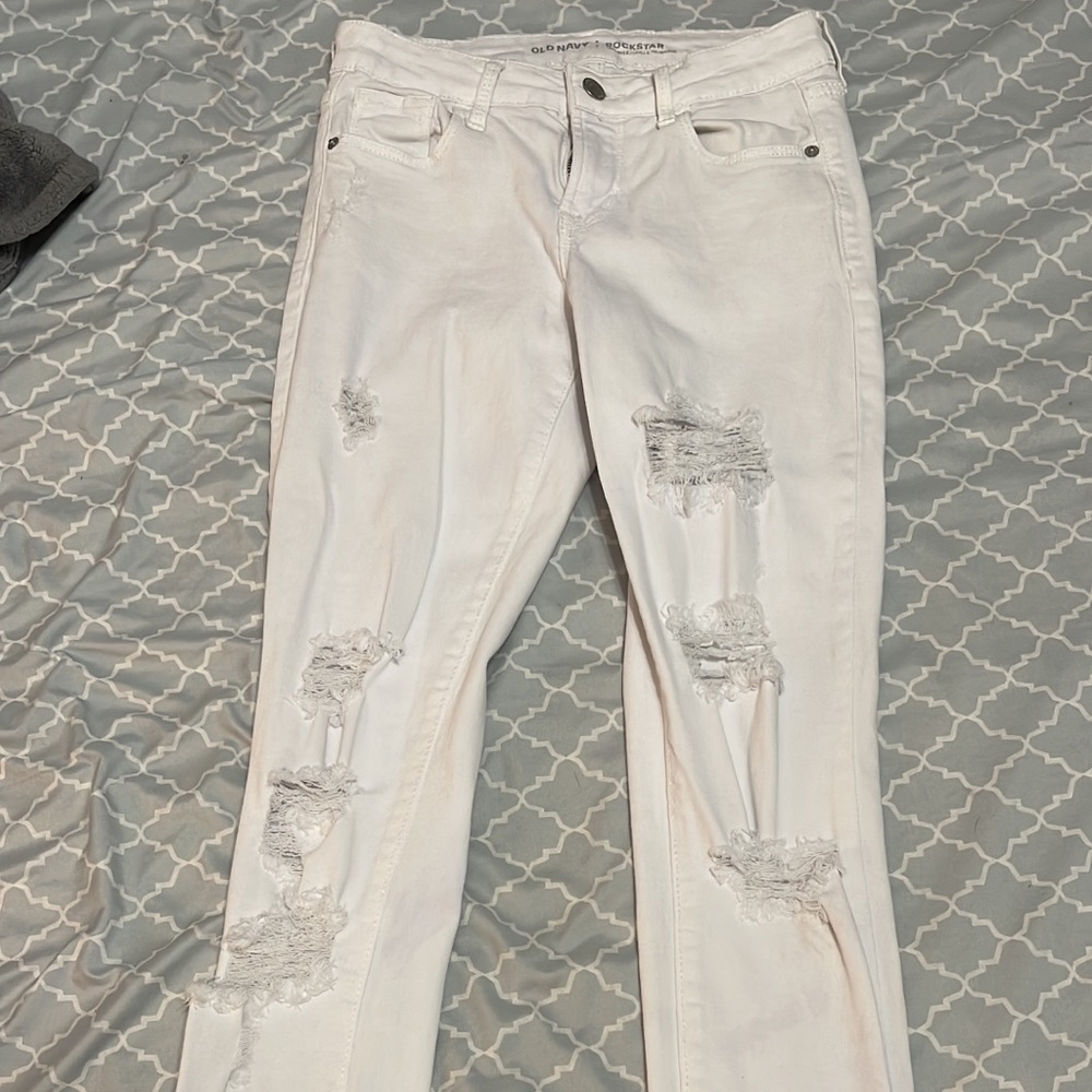 White Hugh waisted womens ripped jeans.